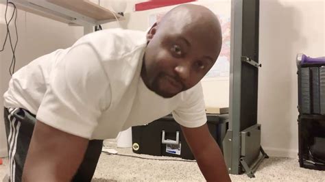 Ray Lewis' House Of Cards (Pushups) .